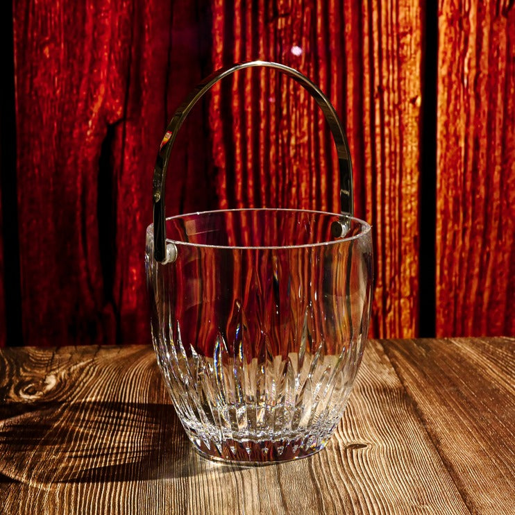 Ice bucket